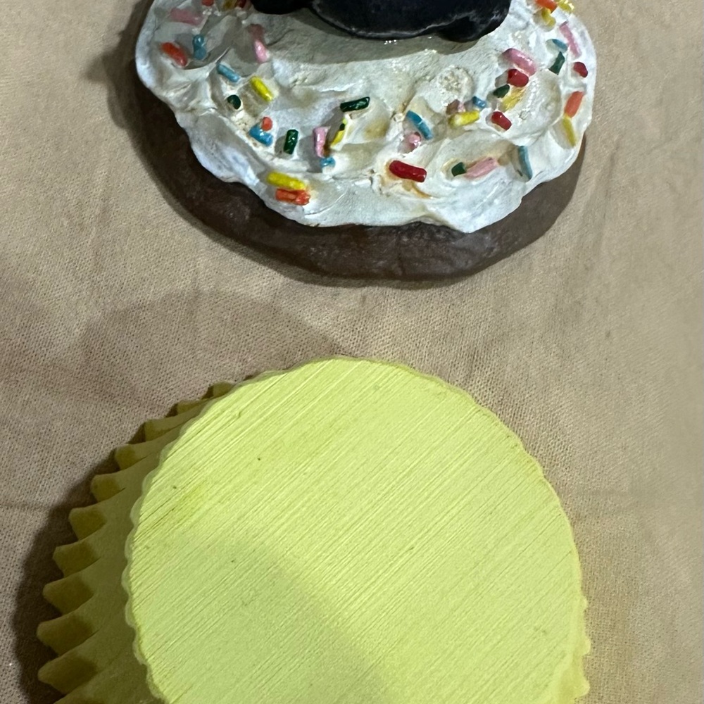 Cupcake Figurine with Dachshund Topper - Picture 4 of 4